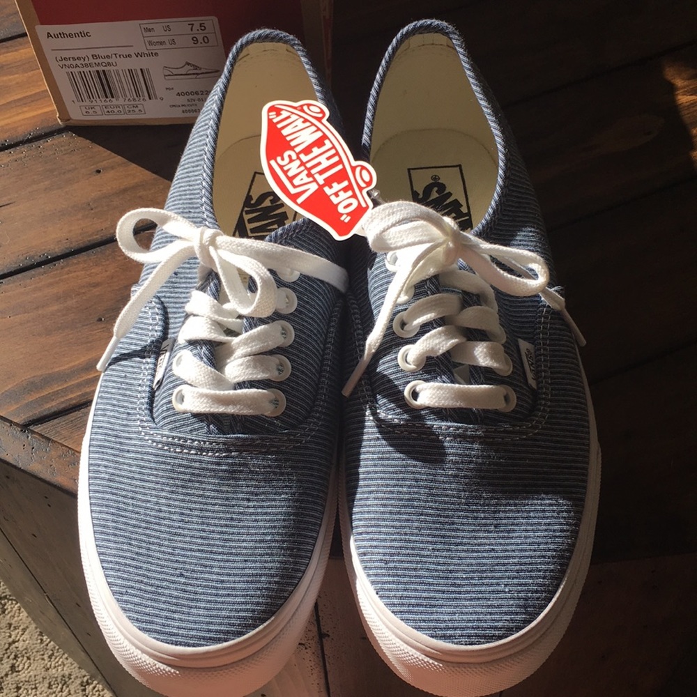 Vans BNWT! Sz 9 Women’s